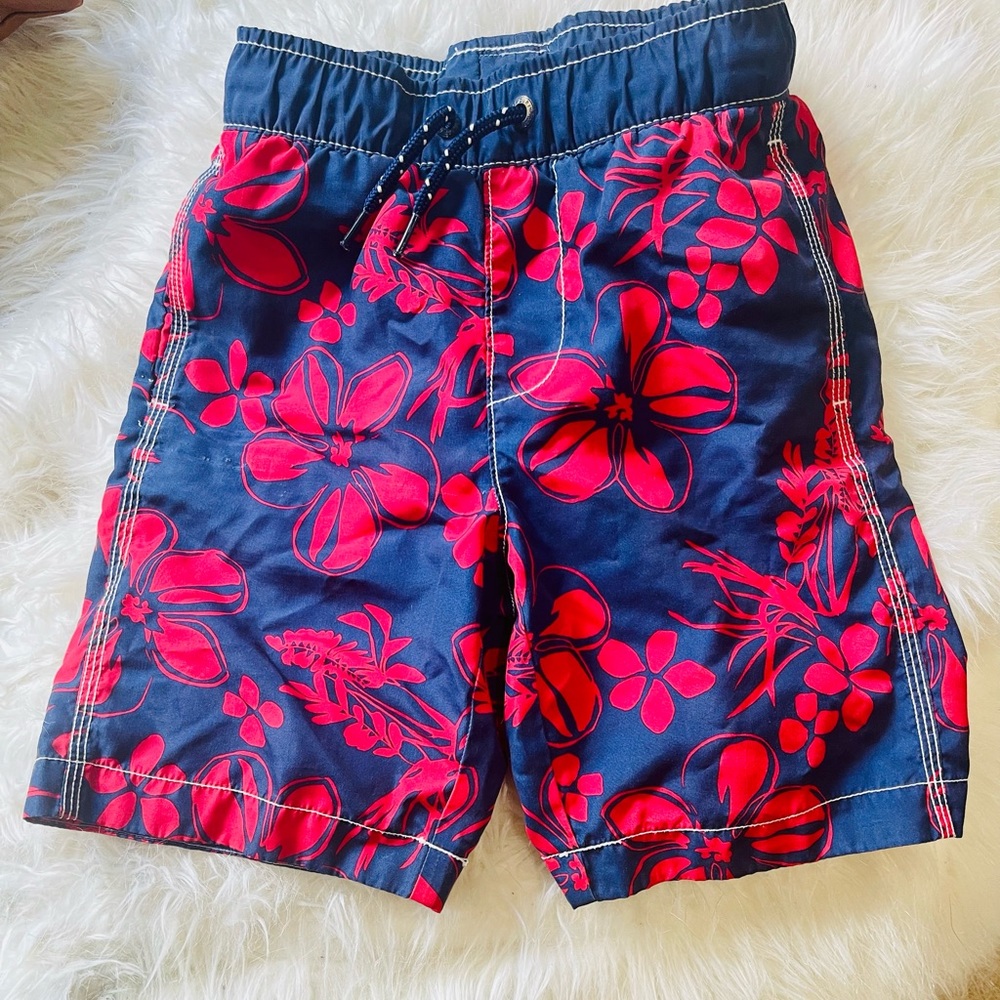Boys Gap Bathing suit or shorts. Hawaiian print size. Size small 6-7